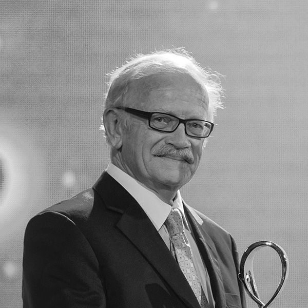 The late Peter Hellyer